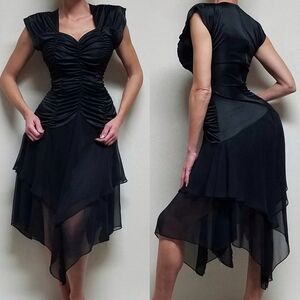 𝅺VINTAGE 80s Cybil Stewart Black Sweetheart Neckline Smocked Handkerchief Dress